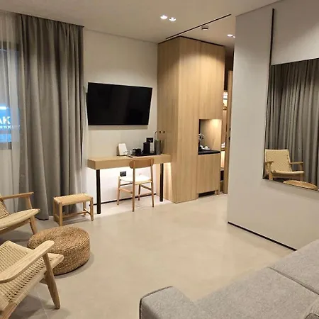 Lion Gate Otel 3*